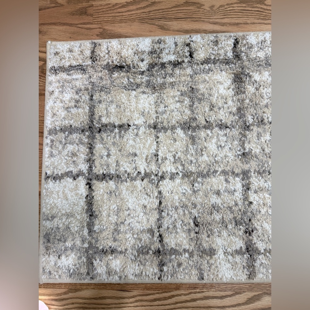 Mainstays Crosshatch Brown Geometric Indoor Runner Rug, 1' 10" x 5' - Picture 4 of 7